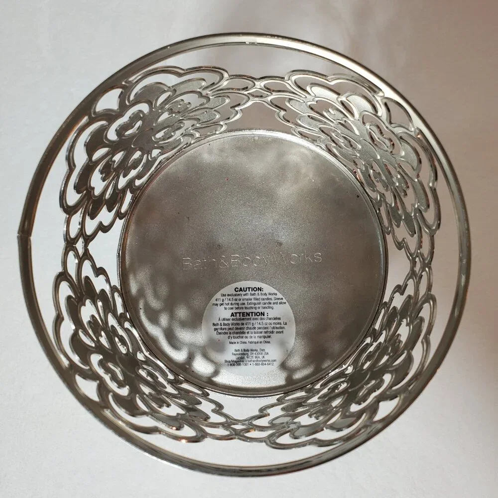 Bath & Body Works Flower Heart Gem Pedestal 3-Wick Candle Holder Sleeve